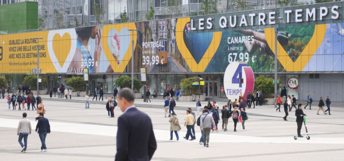 vueling-la-defense-julien-french-berlin-copywriter-collective Vueling la Defense Julien French Copywriter Collective
